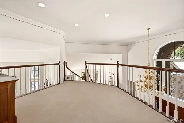 $994,999 | 7 Beauclaire Lane, Perinton, NY 14450