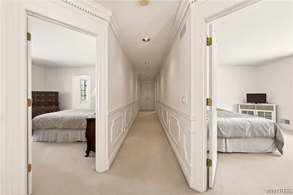 $994,999 | 7 Beauclaire Lane, Perinton, NY 14450