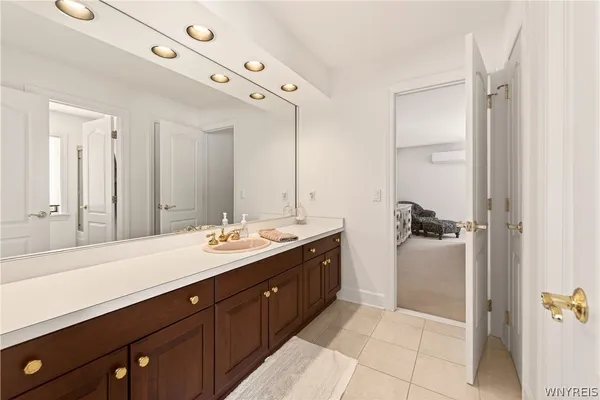 $994,999 | 7 Beauclaire Lane, Perinton, NY 14450