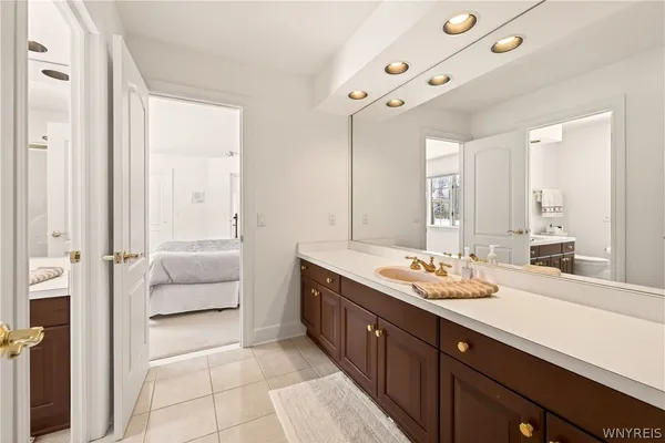 $994,999 | 7 Beauclaire Lane, Perinton, NY 14450