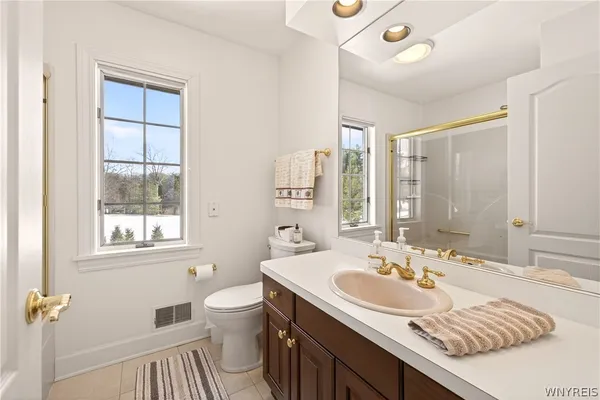 $994,999 | 7 Beauclaire Lane, Perinton, NY 14450