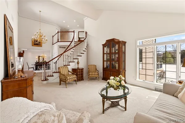 $994,999 | 7 Beauclaire Lane, Perinton, NY 14450