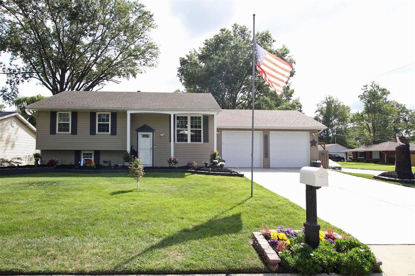 200 St Thomas Drive Godfrey, IL 62035 - Photo 1 of 24