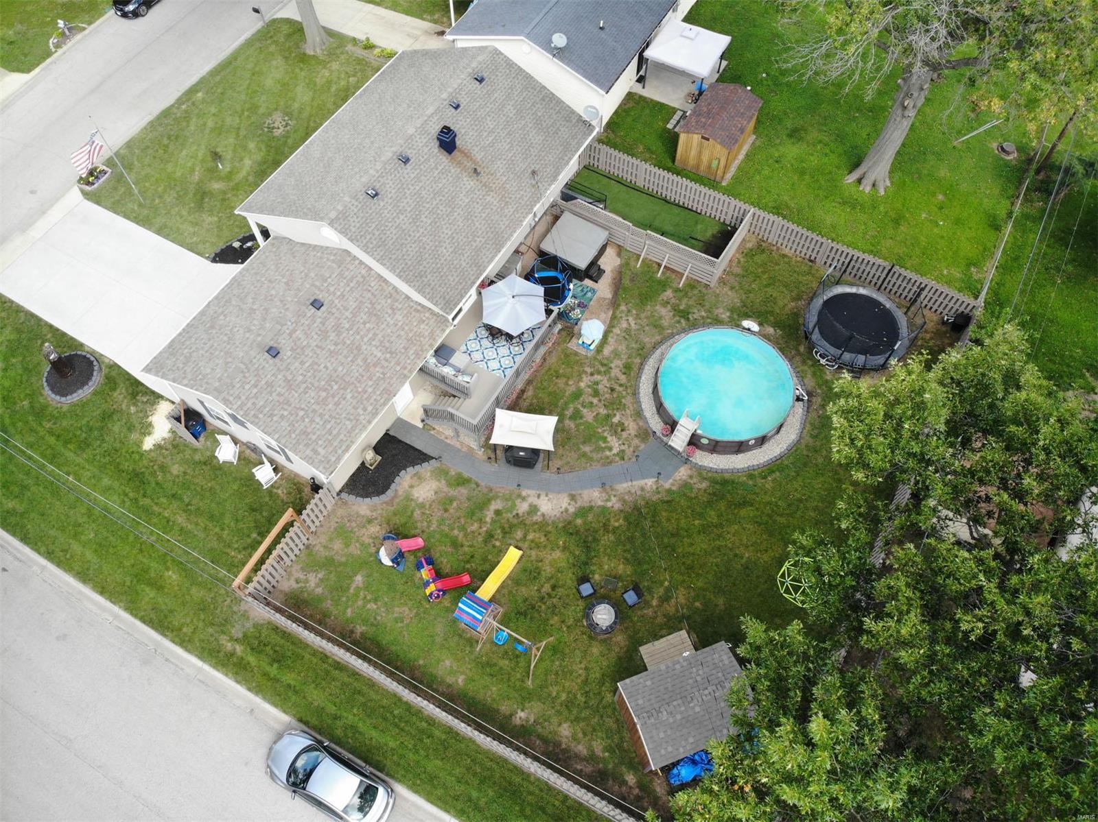 200 St Thomas Drive Godfrey, IL 62035 - Photo 4 of 24