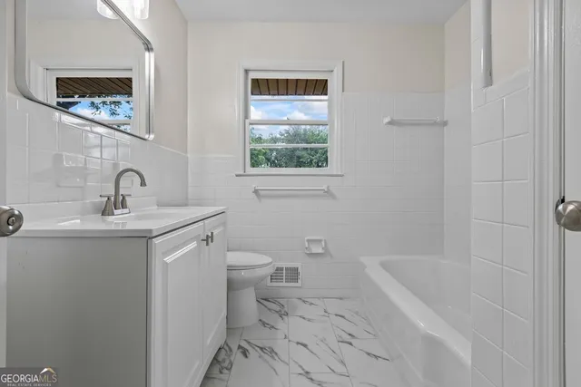 $359,900 | 1124 Ponderosa Park Drive, Forest Park, GA 30297