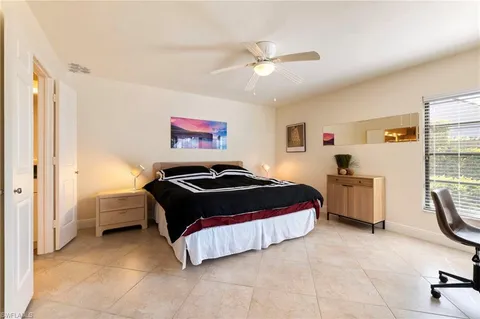 $685,000 | 515 Beachwalk Circle, Naples, FL 34108