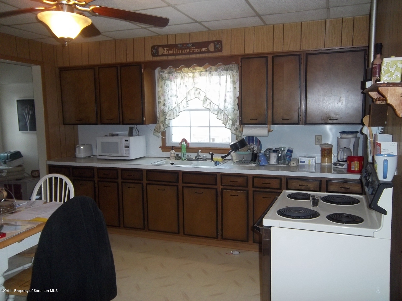 824 Scott Road Dickson City, PA 18519 - Photo 5 of 12 Gallery Image 5