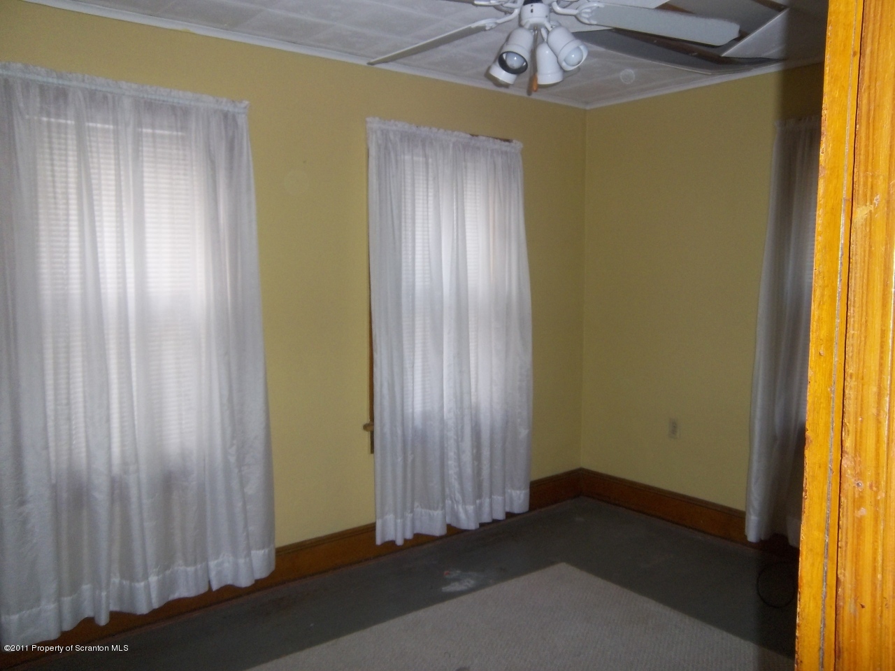 824 Scott Road Dickson City, PA 18519 - Photo 10 of 12 Gallery Image 10