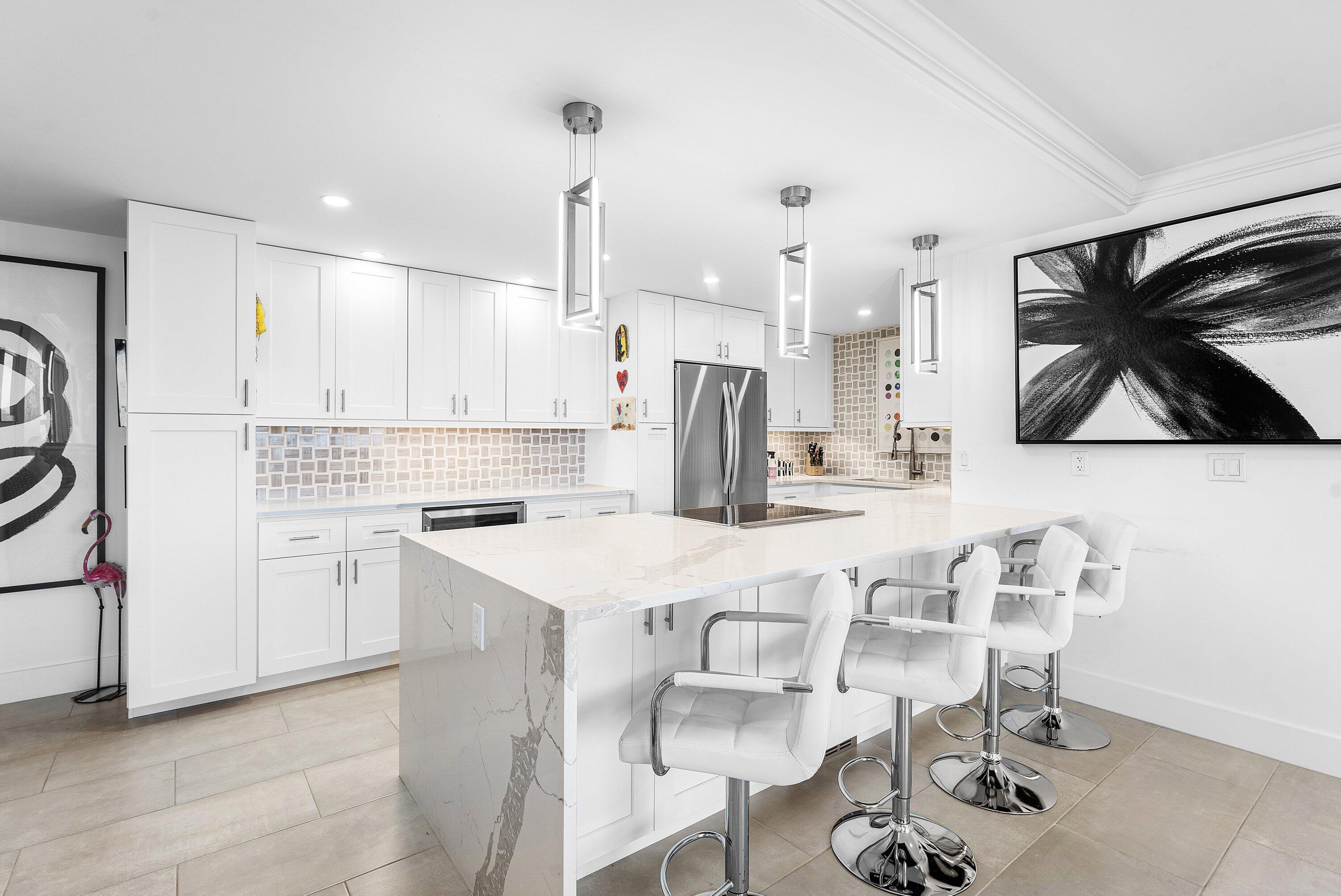 336 Golfview Road, Unit PH12 North Palm Beach, FL 33408 - Photo 2 of 38 010-336GolfviewRoad-PH12-NorthPalmBeach-