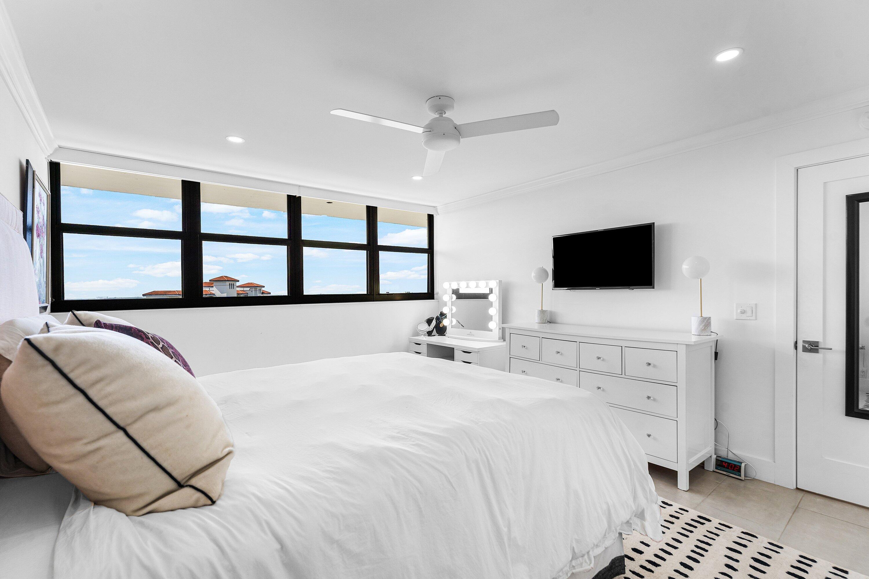 336 Golfview Road, Unit PH12 North Palm Beach, FL 33408 - Photo 22 of 38 022-336GolfviewRoad-PH12-NorthPalmBeach-