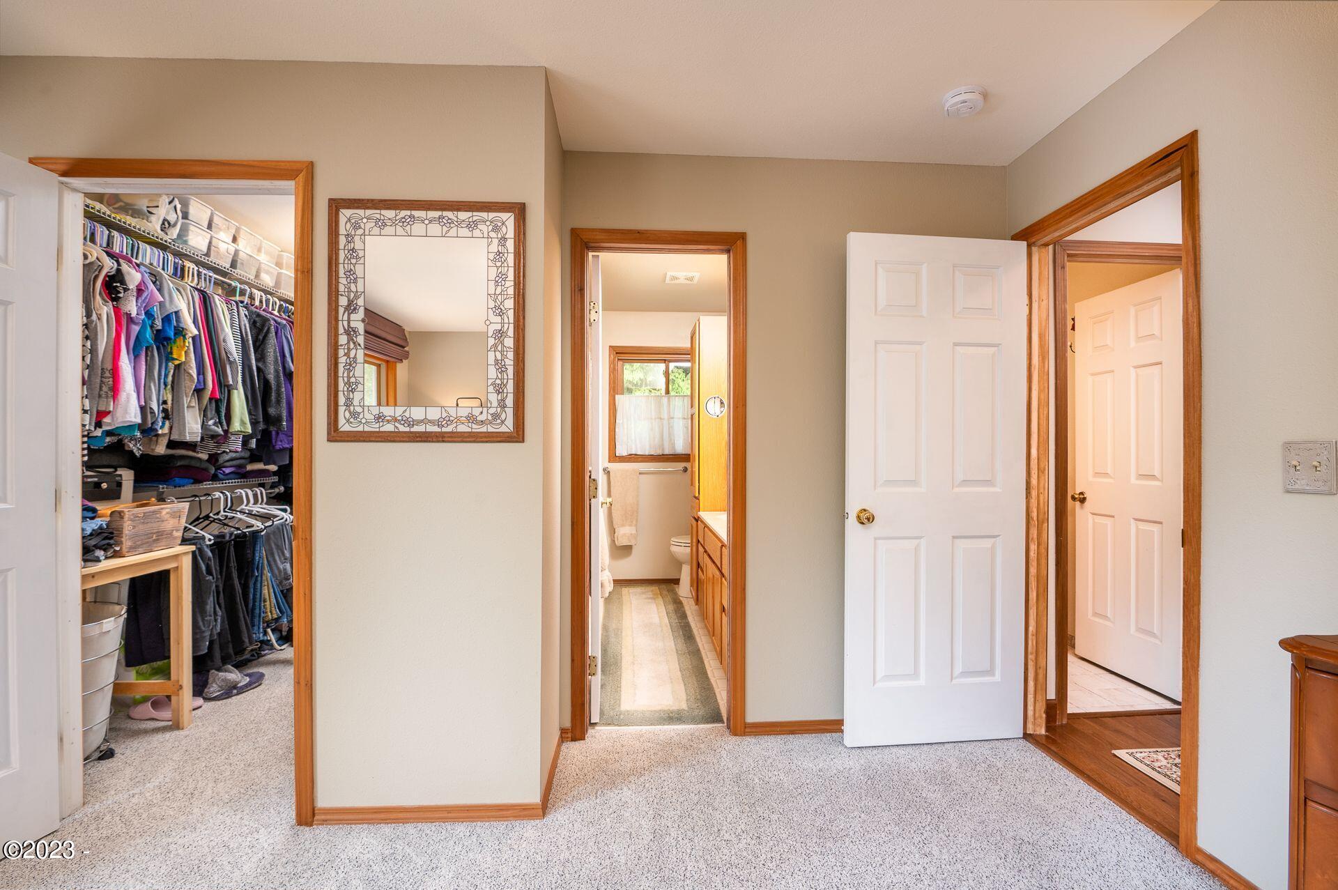 333 Northeast Steenson Road Newport, OR 97365 - Photo 18 of 46 Master cl and bath