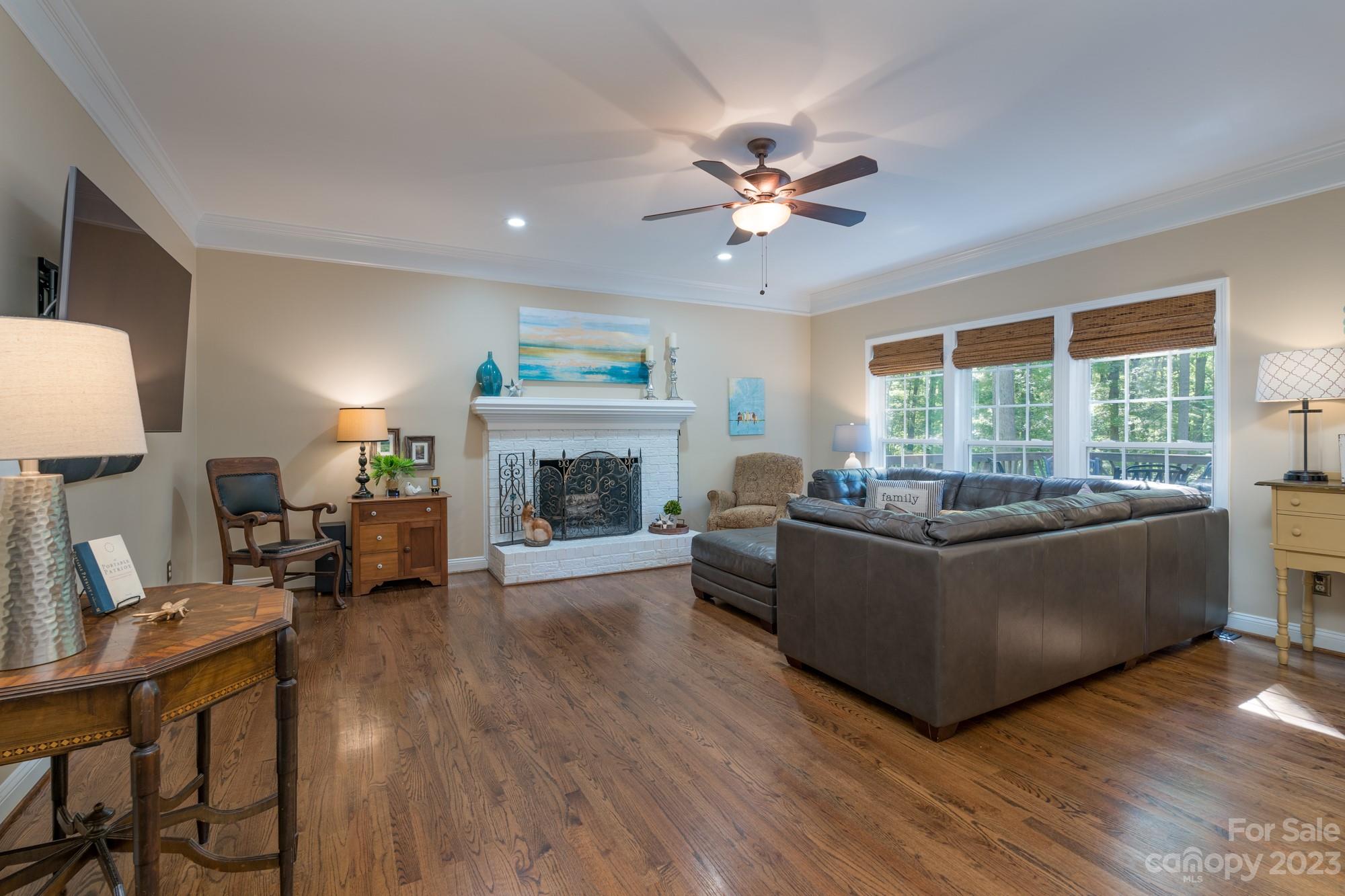 1430 Longleaf Court Matthews, NC 28104 - Photo 10 of 40