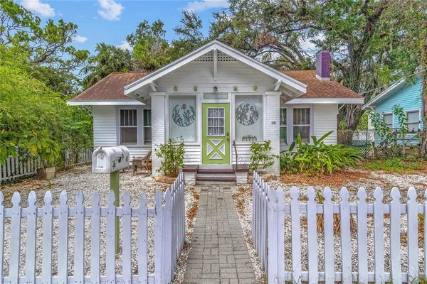 $322,000 | 1006 11th Avenue West, Bradenton, FL 34205