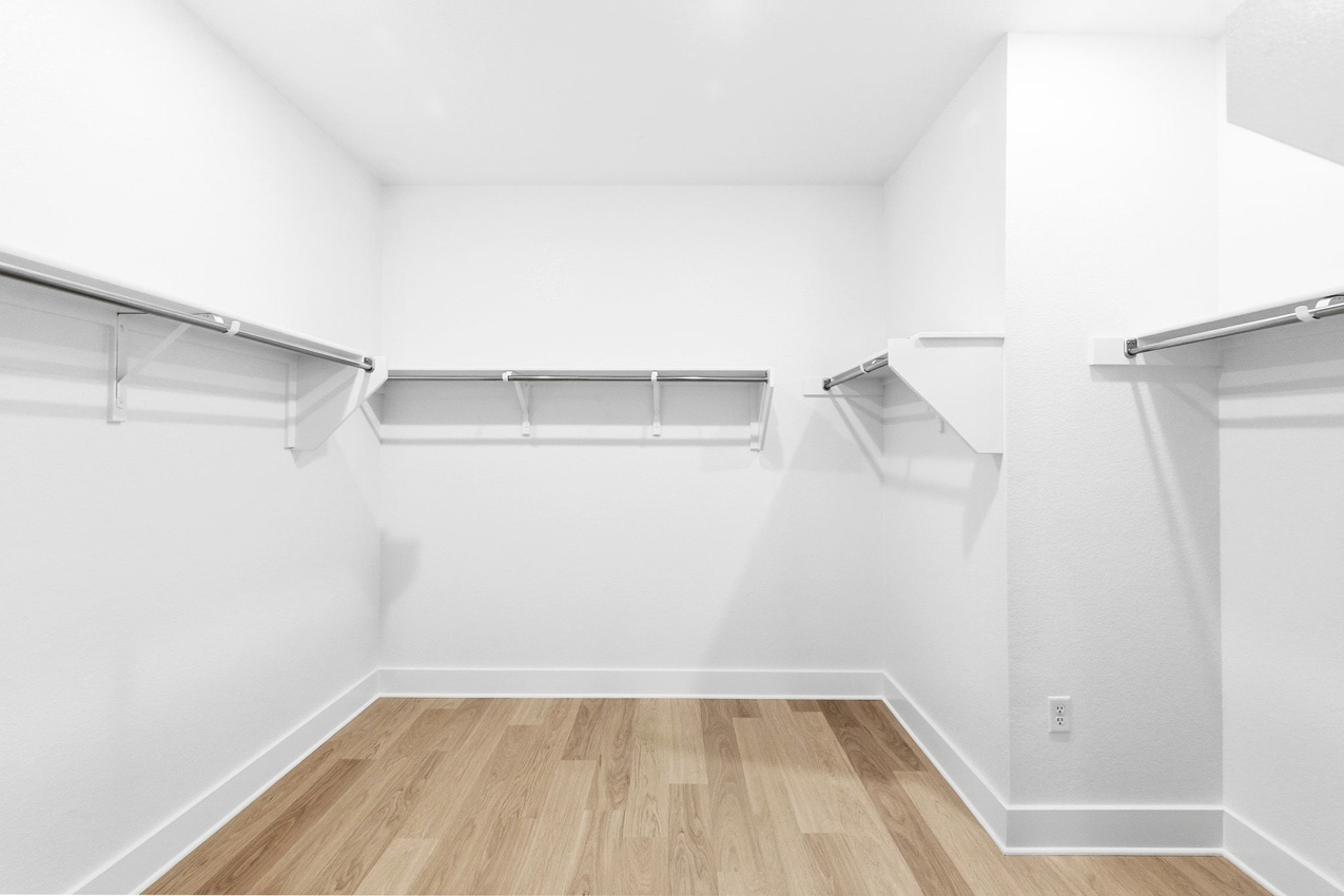 8700 Peristyle Drive Austin, TX 78744 - Photo 13 of 26