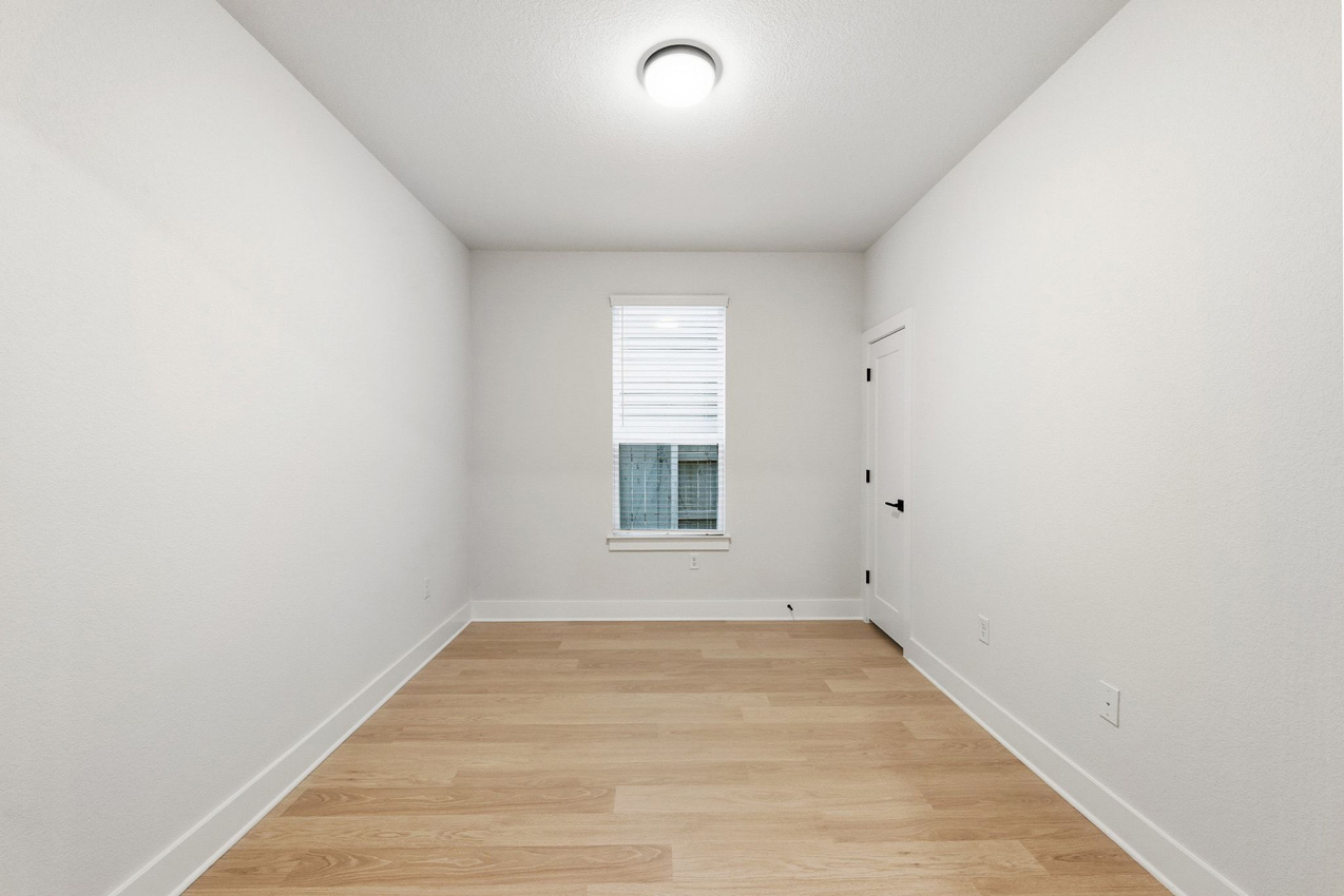 8700 Peristyle Drive Austin, TX 78744 - Photo 16 of 26