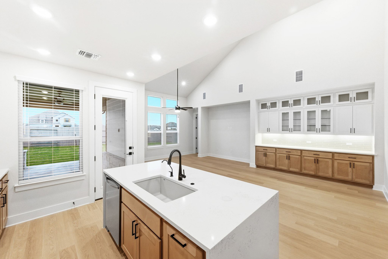 8700 Peristyle Drive Austin, TX 78744 - Photo 2 of 26