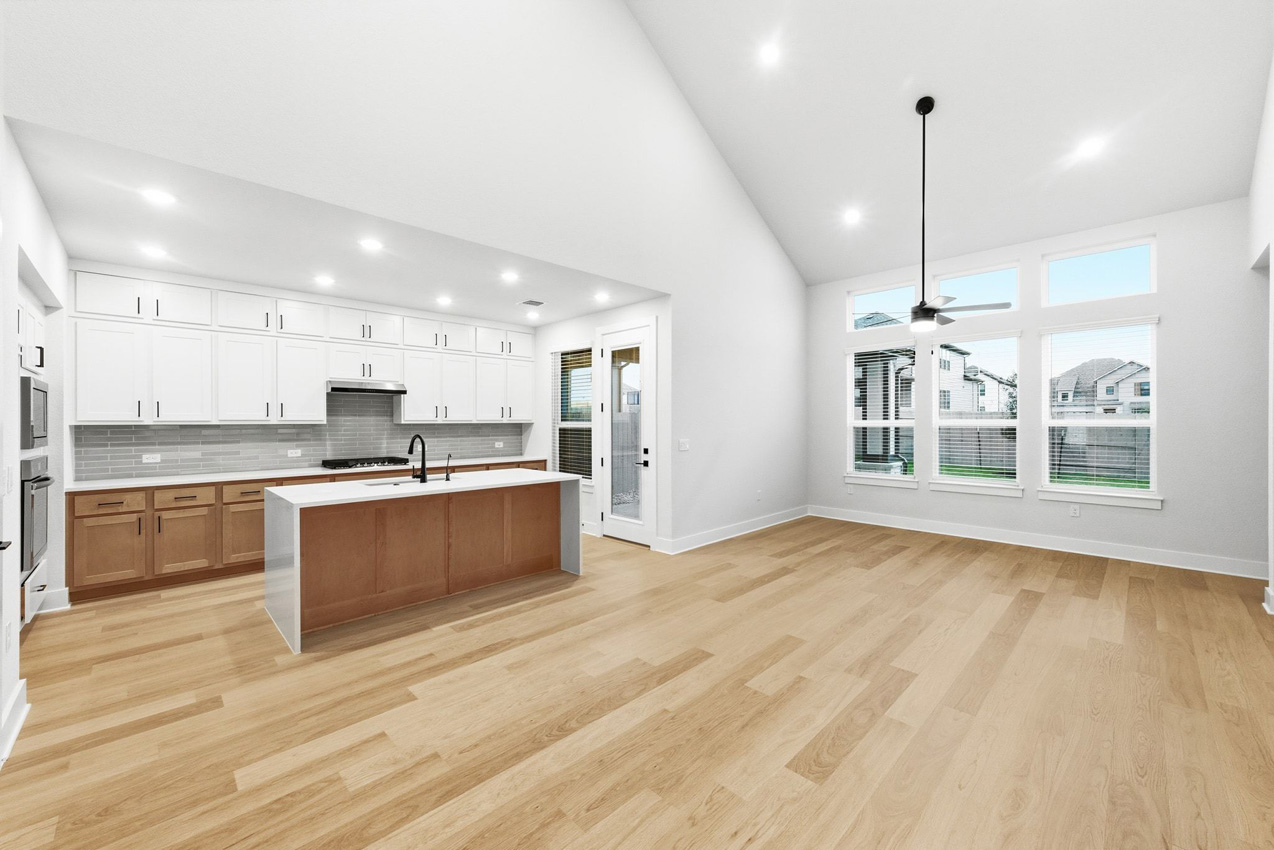 8700 Peristyle Drive Austin, TX 78744 - Photo 6 of 26