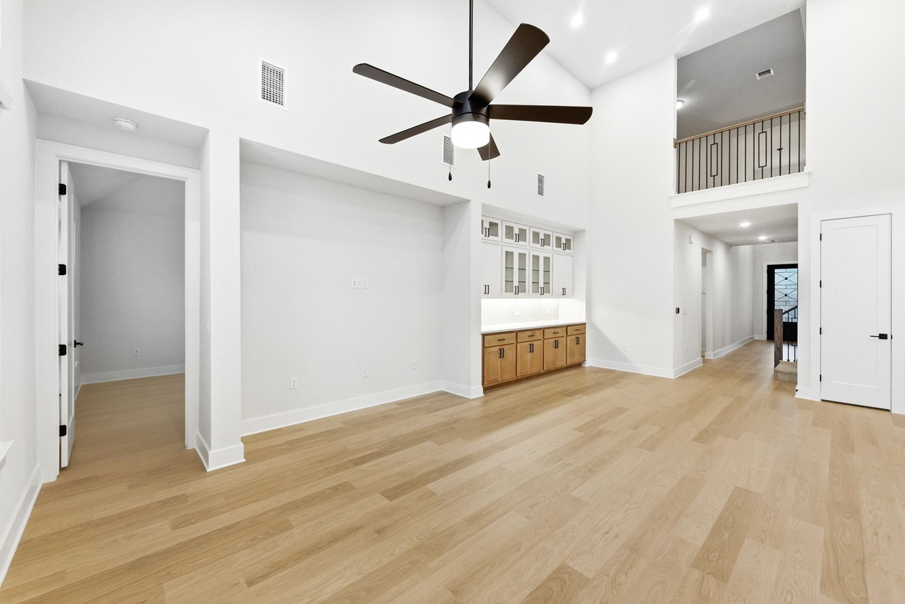 8700 Peristyle Drive Austin, TX 78744 - Photo 7 of 26