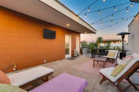$1,090,000 | 2301 South 5th Street, Unit 5, Austin, TX 78704