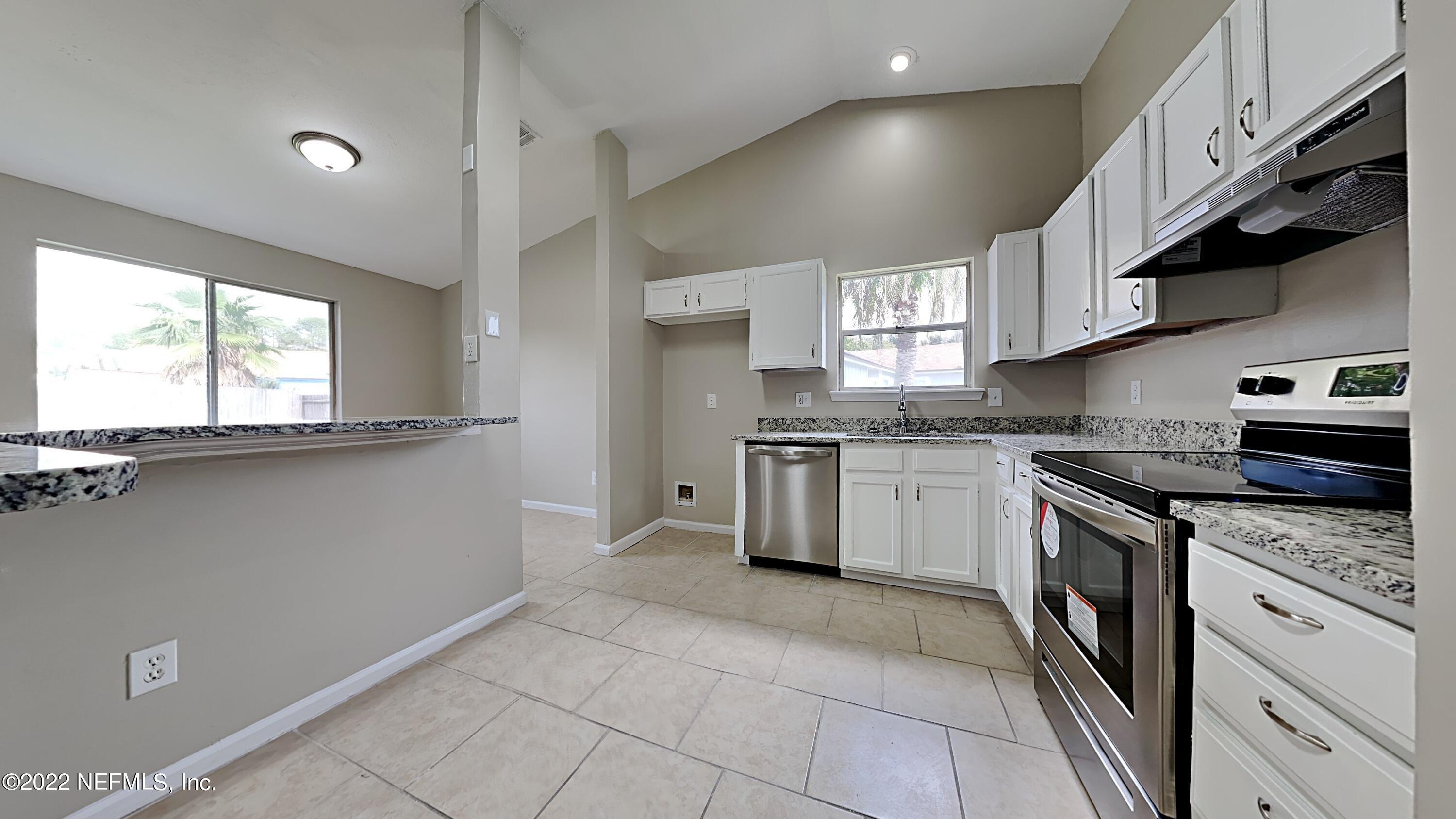 8451 Gemini Road Jacksonville, FL 32216 - Photo 4 of 11 Kitchen