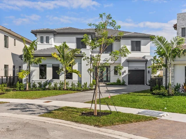 $4,495,000 | 19701 Northeast 16 Pi, Miami, FL 33179