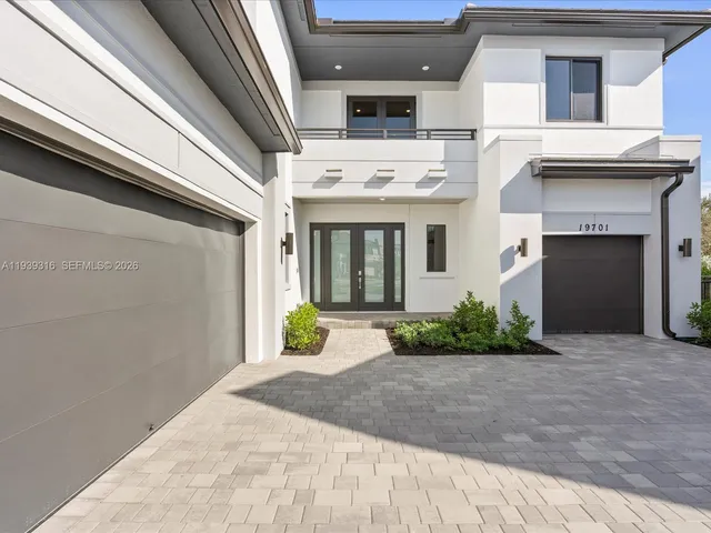 $4,495,000 | 19701 Northeast 16 Pi, Miami, FL 33179