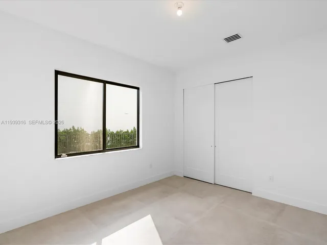 $4,495,000 | 19701 Northeast 16 Pi, Miami, FL 33179