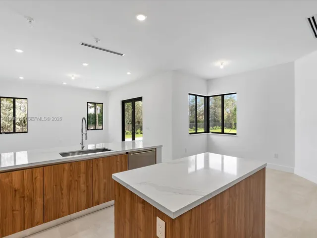 $4,495,000 | 19701 Northeast 16 Pi, Miami, FL 33179