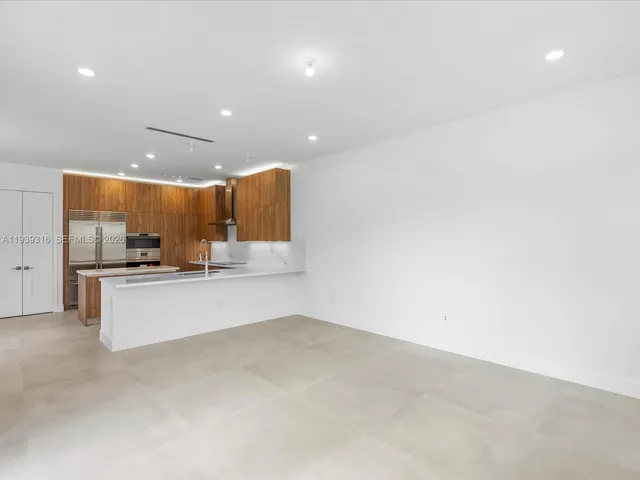 $4,495,000 | 19701 Northeast 16 Pi, Miami, FL 33179