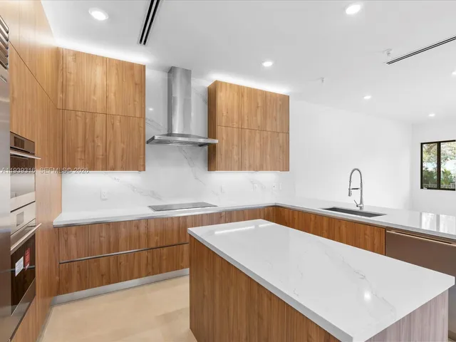 $4,495,000 | 19701 Northeast 16 Pi, Miami, FL 33179