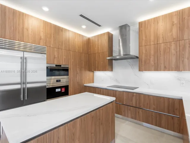 $4,495,000 | 19701 Northeast 16 Pi, Miami, FL 33179