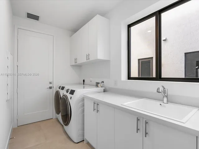 $4,495,000 | 19701 Northeast 16 Pi, Miami, FL 33179