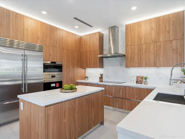 $4,495,000 | 19701 Northeast 16 Pi, Miami, FL 33179