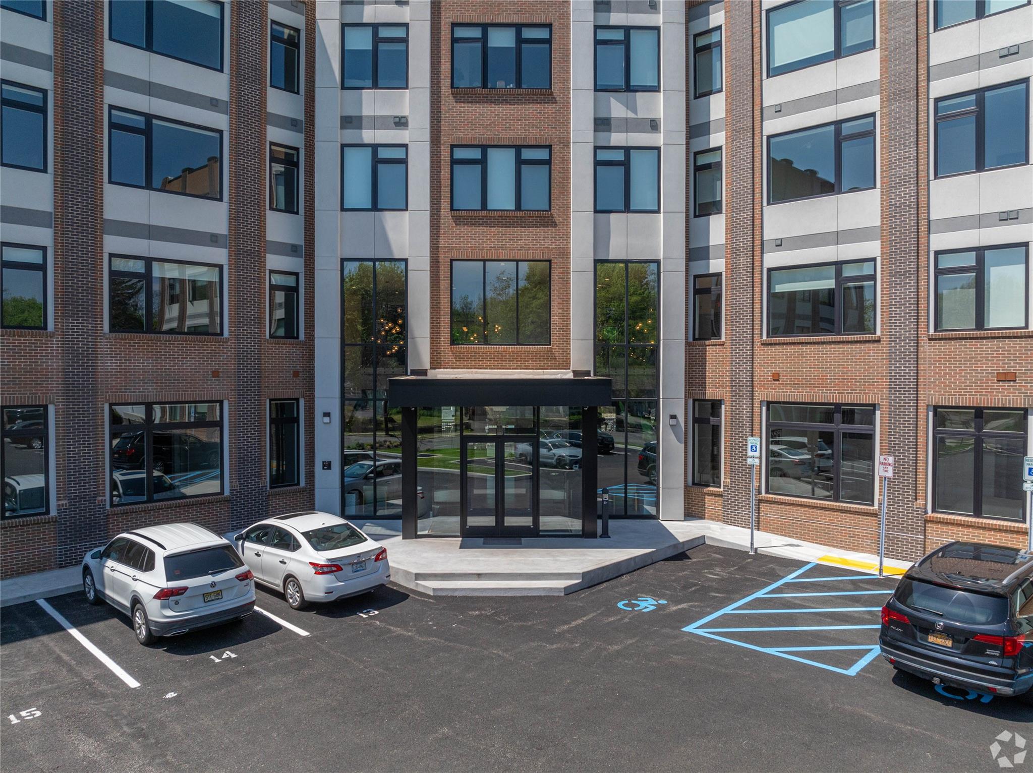 15 Washington Avenue, Unit 310 Suffern, NY 10901 - Photo 2 of 31