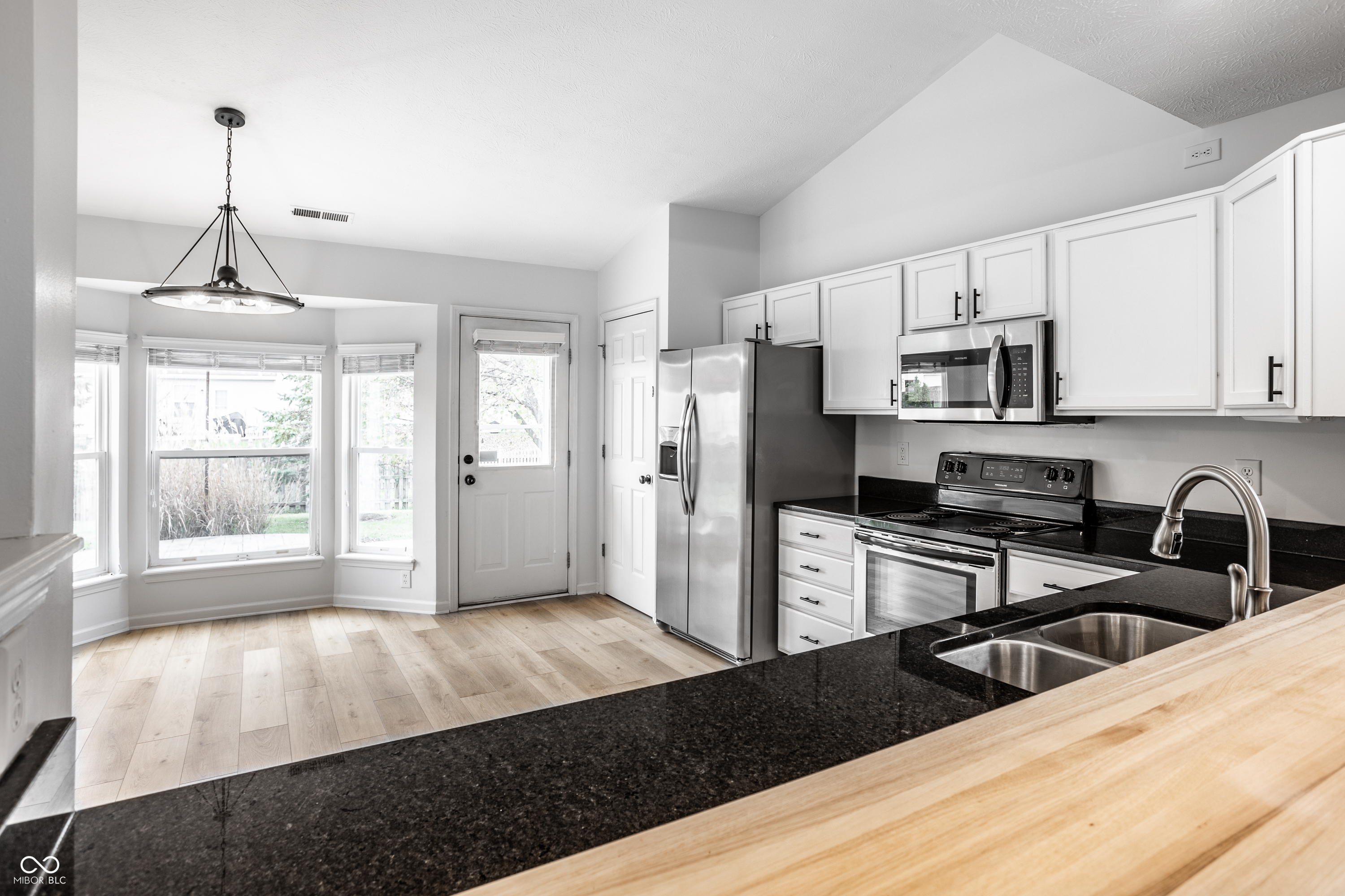 12270 Split Granite Drive Fishers, IN 46037 - Photo 12 of 33