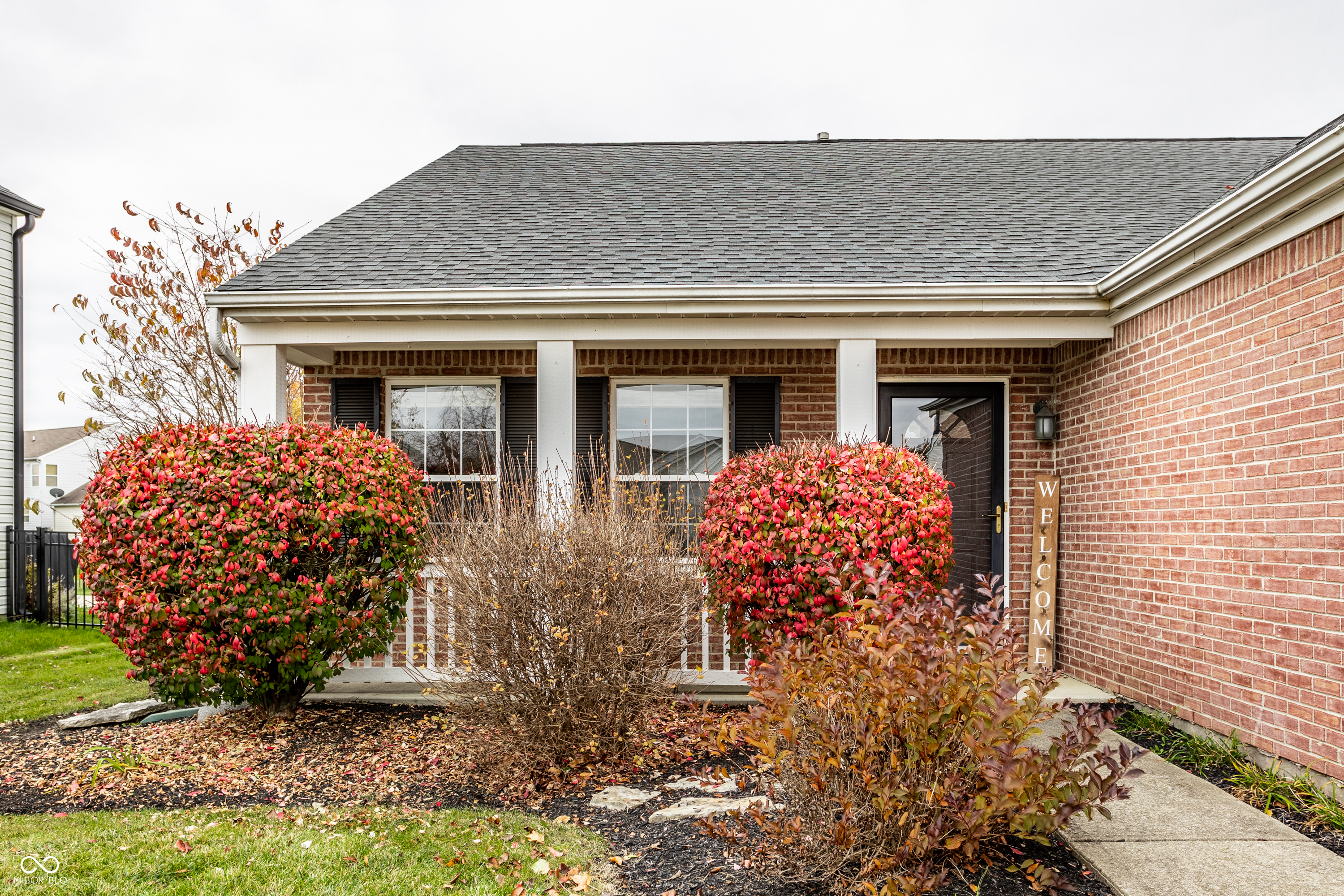 12270 Split Granite Drive Fishers, IN 46037 - Photo 3 of 33