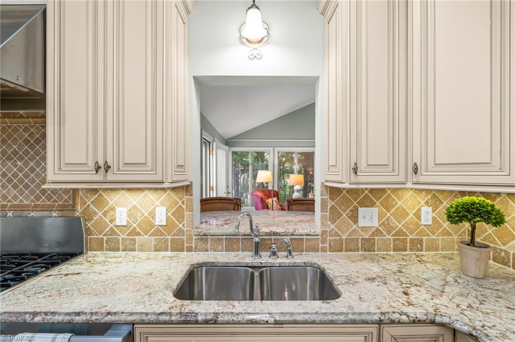 1700 Farnsworth Court High Point, NC 27262 - Photo 14 of 49