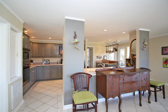 915 Farm Quarter Road Mount Pleasant, SC 29464 - Photo 12 of 34 Kitchen3