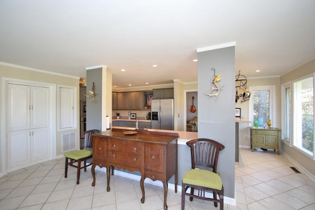 915 Farm Quarter Road Mount Pleasant, SC 29464 - Photo 14 of 34 Kitchen4