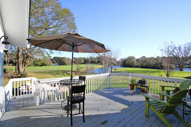915 Farm Quarter Road Mount Pleasant, SC 29464 - Photo 20 of 34 Back deck