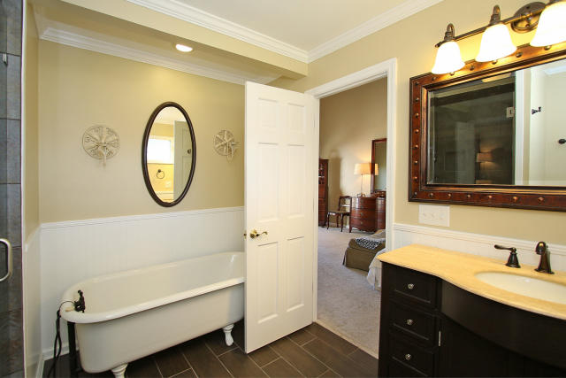 915 Farm Quarter Road Mount Pleasant, SC 29464 - Photo 28 of 34 915 Master bath