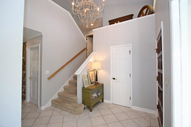 915 Farm Quarter Road Mount Pleasant, SC 29464 - Photo 4 of 34 Foyer