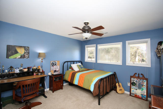 915 Farm Quarter Road Mount Pleasant, SC 29464 - Photo 32 of 34 Guest room2