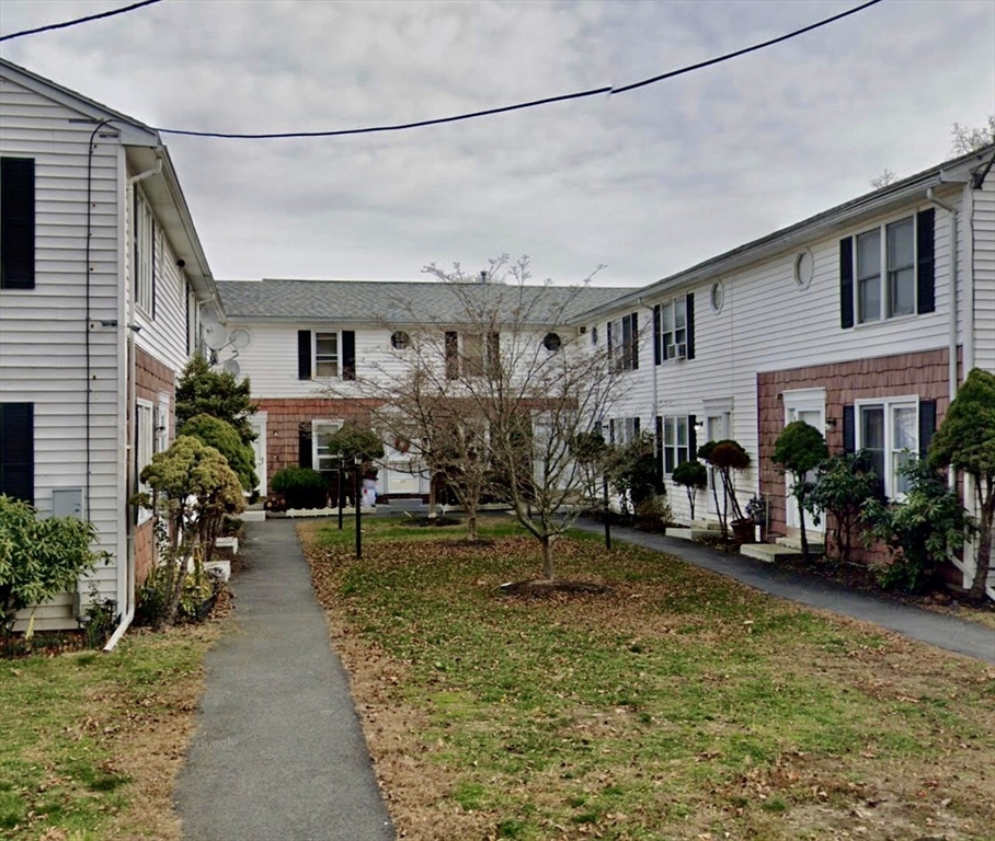 15 Crescent Street, Unit D Lawrence, MA 01841 - Photo 2 of 27