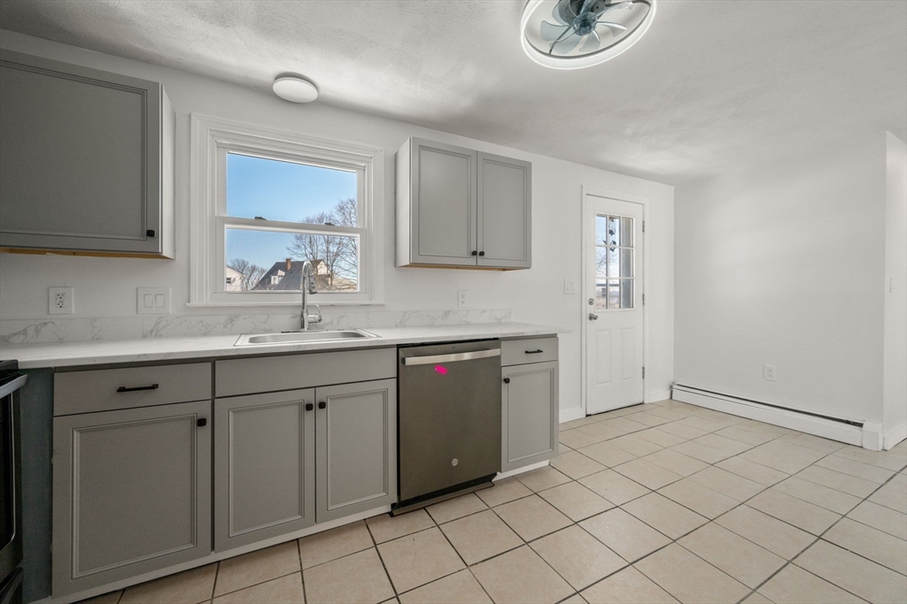 15 Crescent Street, Unit D Lawrence, MA 01841 - Photo 5 of 27