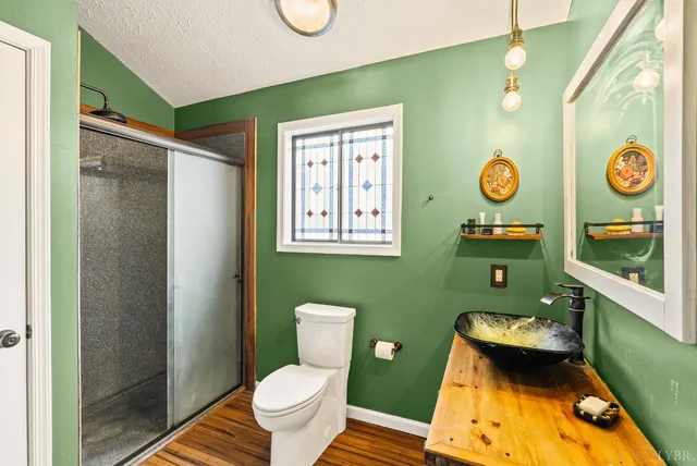 $379,900 | 304 Cambridge Drive, Lynchburg, VA 24503