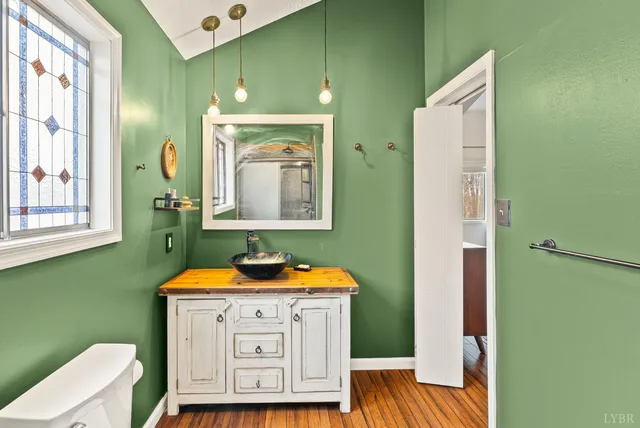 $379,900 | 304 Cambridge Drive, Lynchburg, VA 24503