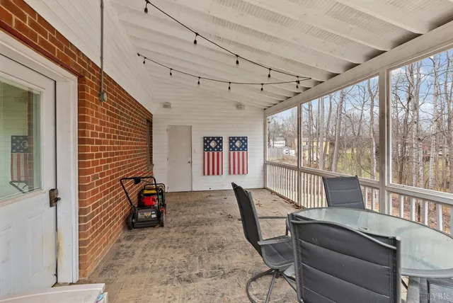 $379,900 | 304 Cambridge Drive, Lynchburg, VA 24503