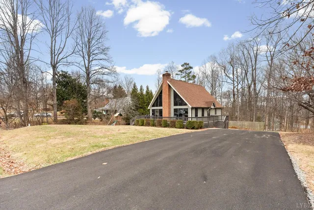 $379,900 | 304 Cambridge Drive, Lynchburg, VA 24503