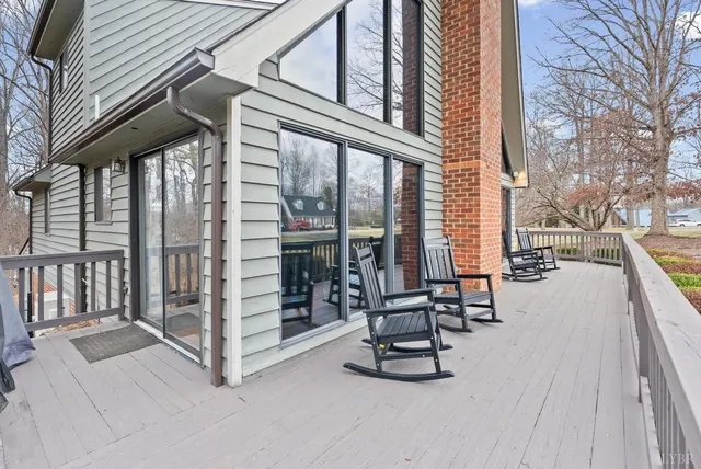 $379,900 | 304 Cambridge Drive, Lynchburg, VA 24503